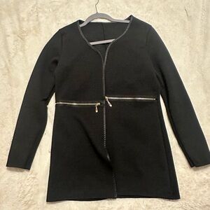 Black jacket 
Long sleeves